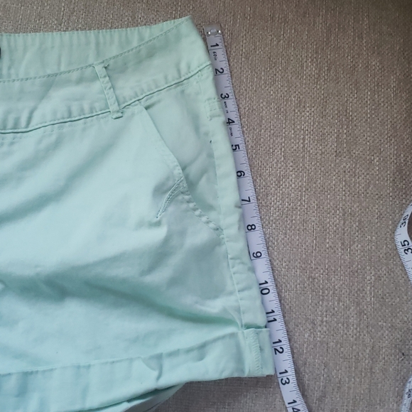 Shorts - Picture 2 of 5